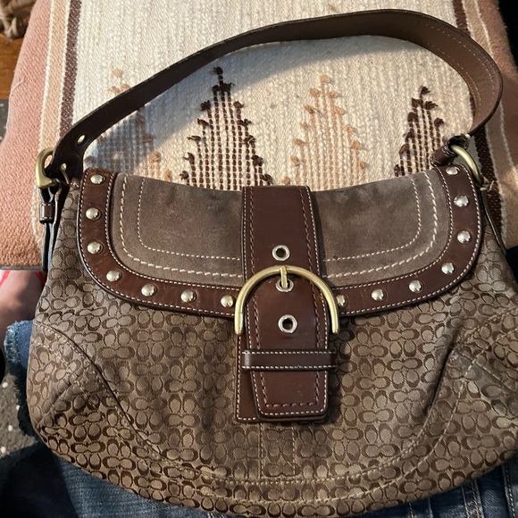 Coach Brown and Gold Shoulder Bag with Elegant Leather Accents - Picture 1 of 7